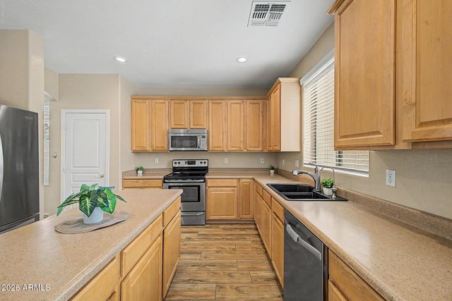 31292 N SADDLEBAG Lane, San Tan Valley, AZ 85143