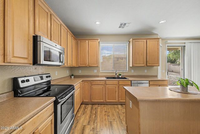 31292 N SADDLEBAG Lane, San Tan Valley, AZ 85143