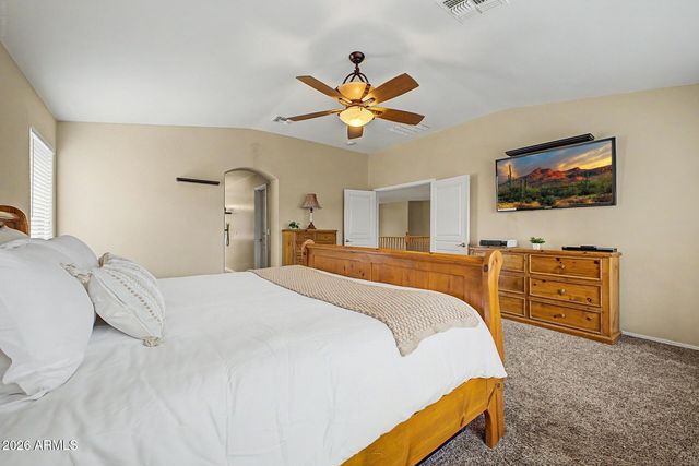 31292 N SADDLEBAG Lane, San Tan Valley, AZ 85143