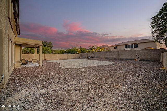 31292 N SADDLEBAG Lane, San Tan Valley, AZ 85143