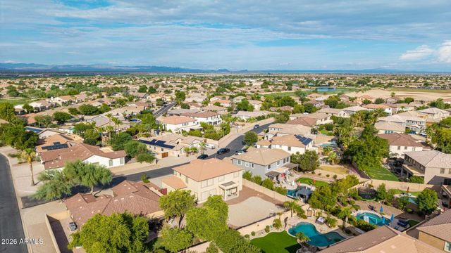 31292 N SADDLEBAG Lane, San Tan Valley, AZ 85143
