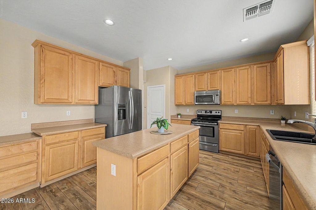 31292 N SADDLEBAG Lane, San Tan Valley, AZ 85143 — photo 4