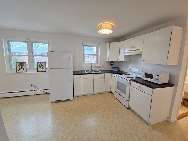 70 Carroll Avenue 1004, Newport, RI 02840
