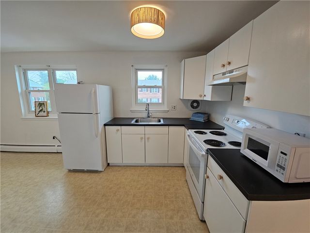 70 Carroll Avenue 1004, Newport, RI 02840