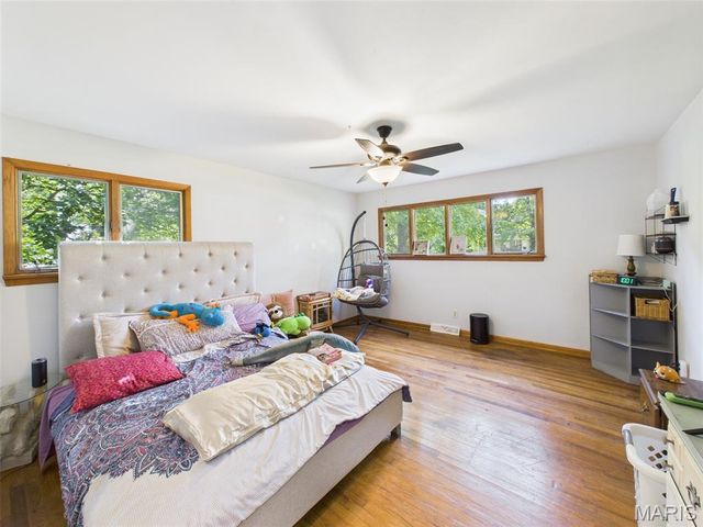 515 W James Boulevard, St James, MO 65559