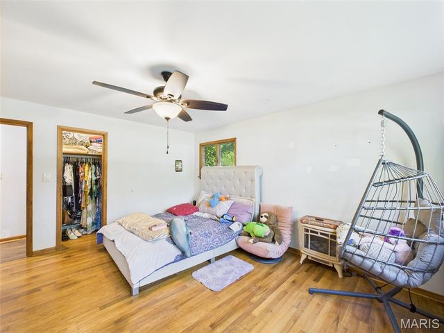 515 W James Boulevard, St James, MO 65559