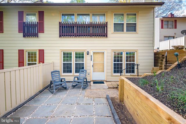 2832 CHABLIS CIR, Woodbridge, VA 22192