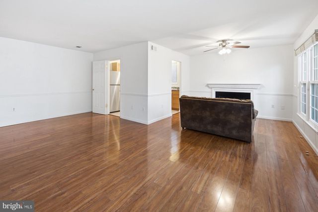 2832 CHABLIS CIR, Woodbridge, VA 22192