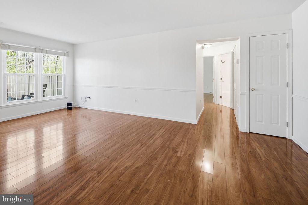 2832 CHABLIS CIR, Woodbridge, VA 22192