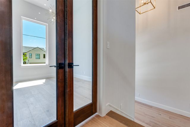 3845 Van Ness Lane, Dallas, TX 75220