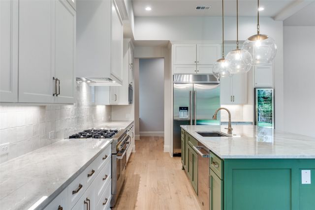 3845 Van Ness Lane, Dallas, TX 75220