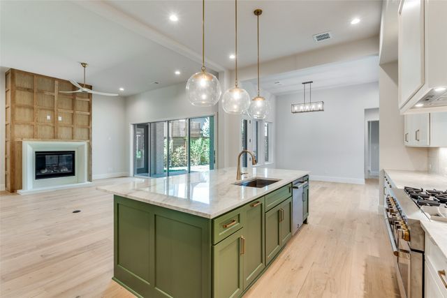 3845 Van Ness Lane, Dallas, TX 75220