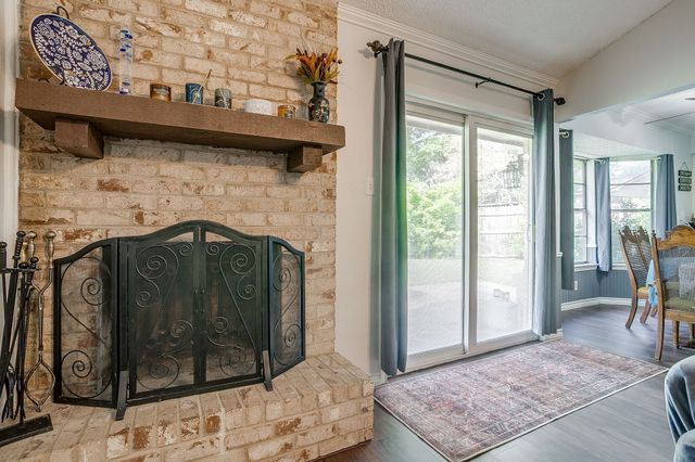 529 Jayellen Avenue, Burleson, TX 76028