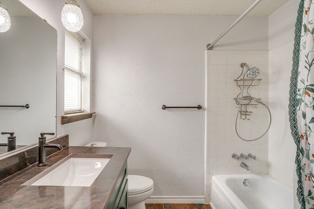 529 Jayellen Avenue, Burleson, TX 76028