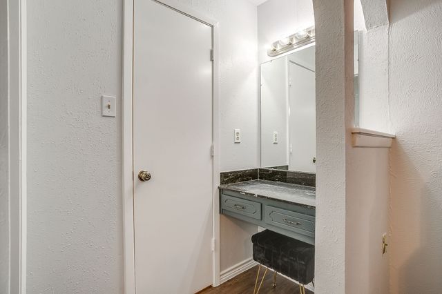 529 Jayellen Avenue, Burleson, TX 76028