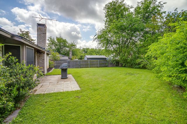 529 Jayellen Avenue, Burleson, TX 76028