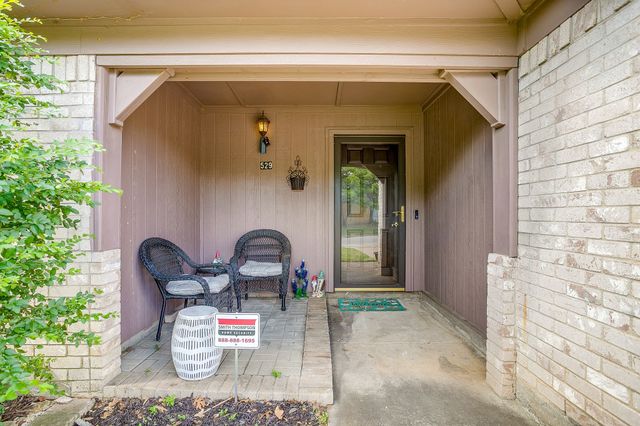 529 Jayellen Avenue, Burleson, TX 76028