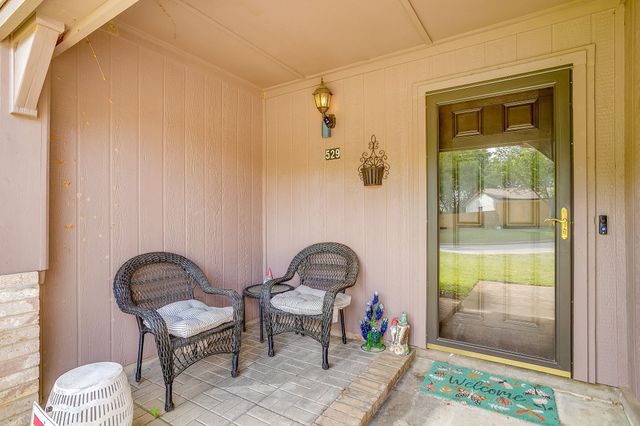 529 Jayellen Avenue, Burleson, TX 76028