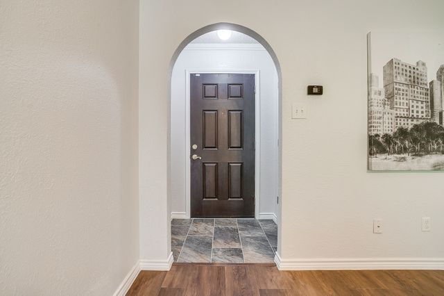 529 Jayellen Avenue, Burleson, TX 76028