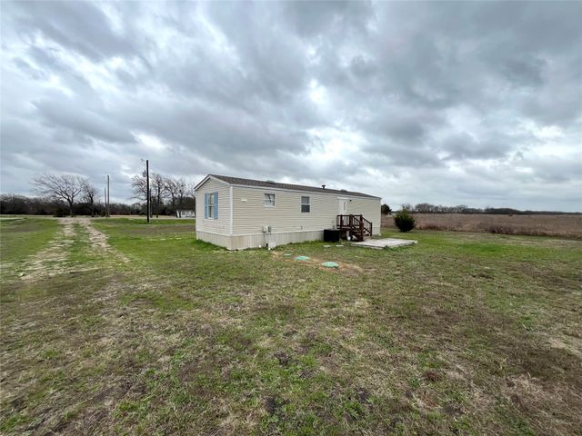 8082 Fm 697, Whitewright, TX 75491