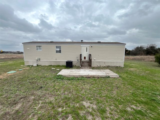 8082 Fm 697, Whitewright, TX 75491