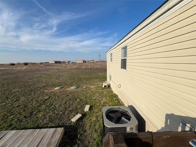 8082 Fm 697, Whitewright, TX 75491