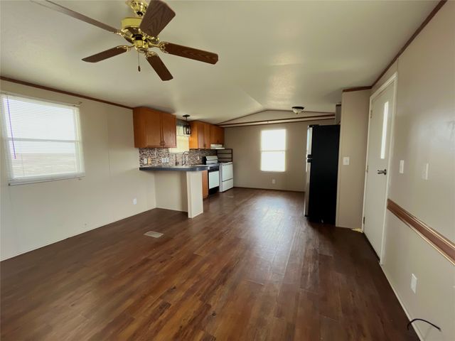 8082 Fm 697, Whitewright, TX 75491