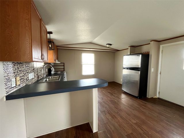 8082 Fm 697, Whitewright, TX 75491