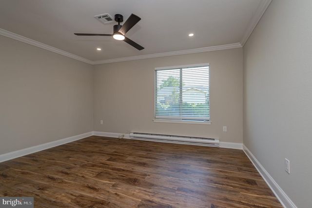 742 POMPTON RD, Monroe Twp, NJ 08831