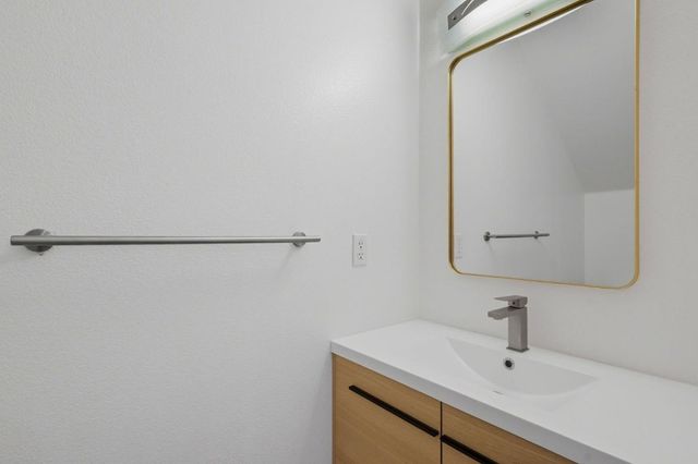 14 Orange Blossom Way, Watsonville, CA 95076