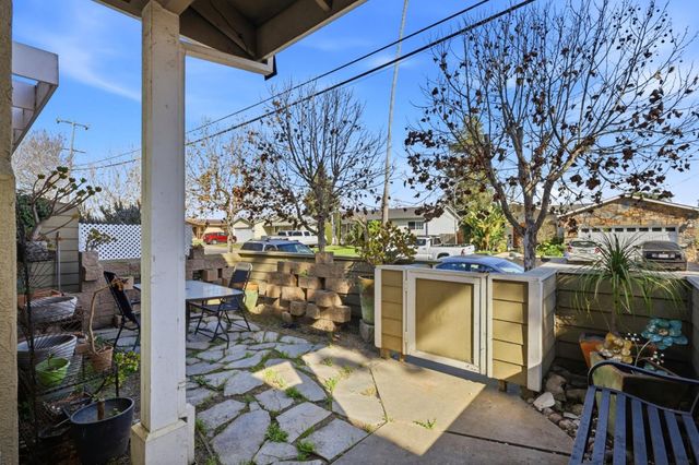 14 Orange Blossom Way, Watsonville, CA 95076