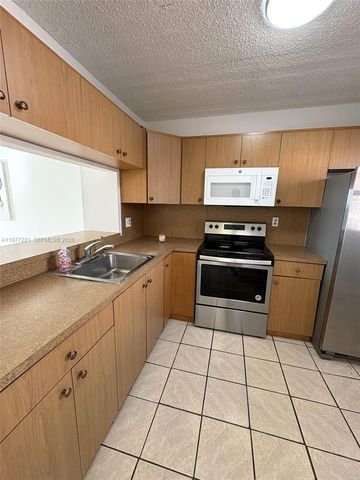 19805 SW 114th Ave 315, Miami, FL 33157