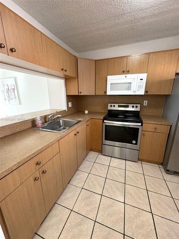 19805 SW 114th Ave 315, Miami, FL 33157