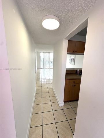 19805 SW 114th Ave 315, Miami, FL 33157