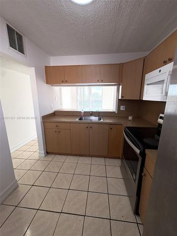 19805 SW 114th Ave 315, Miami, FL 33157