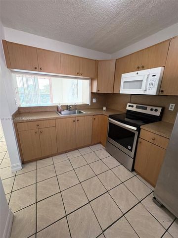 19805 SW 114th Ave 315, Miami, FL 33157