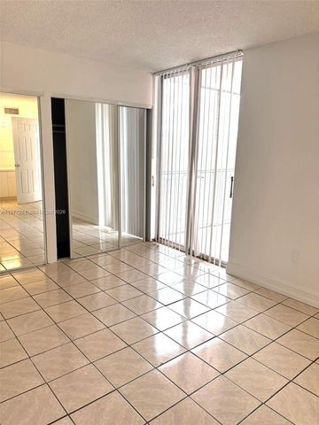 19805 SW 114th Ave 315, Miami, FL 33157