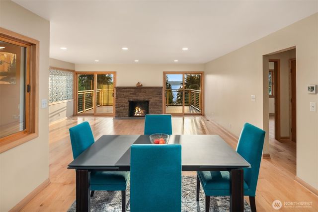 16311 25th Avenue SW, Burien, WA 98166
