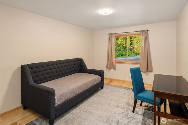 16311 25th Avenue SW, Burien, WA 98166