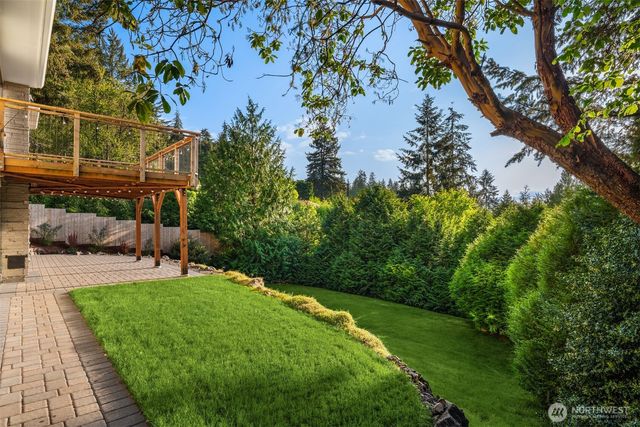 16311 25th Avenue SW, Burien, WA 98166