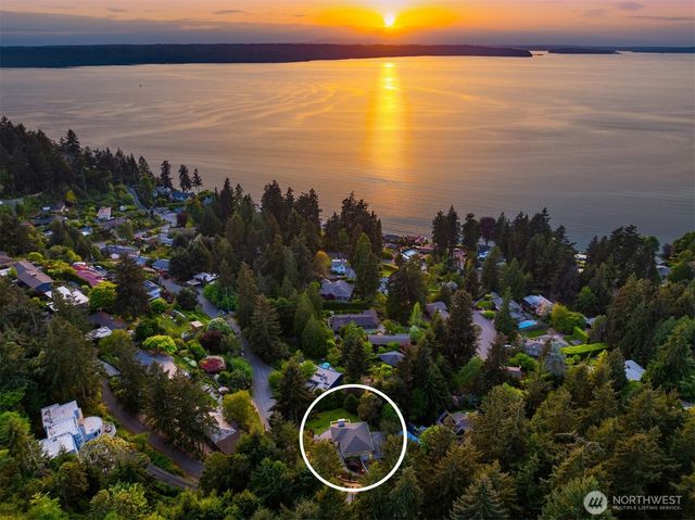 16311 25th Avenue SW, Burien, WA 98166