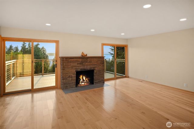 16311 25th Avenue SW, Burien, WA 98166