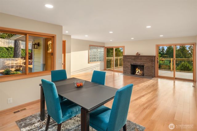 16311 25th Avenue SW, Burien, WA 98166
