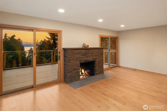 16311 25th Avenue SW, Burien, WA 98166