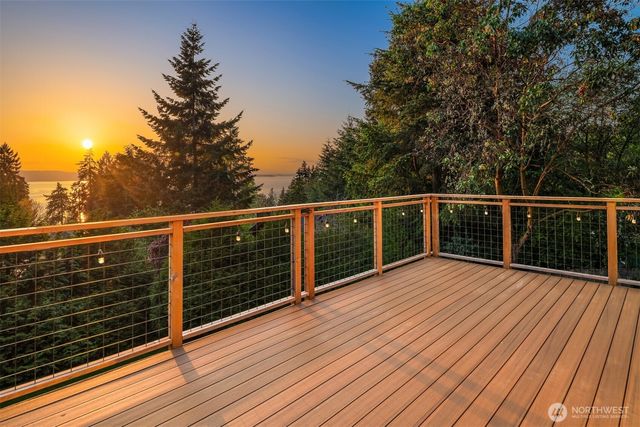 16311 25th Avenue SW, Burien, WA 98166