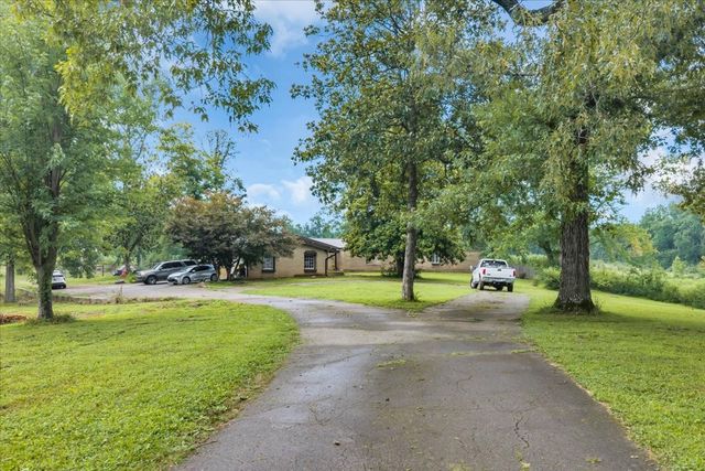 6126 Manchester Hwy, Morrison, TN 37357