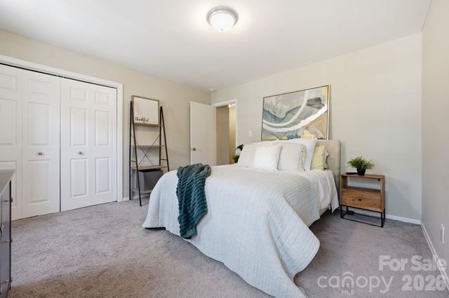 8033 Regent Park Lane, Charlotte, NC 28210