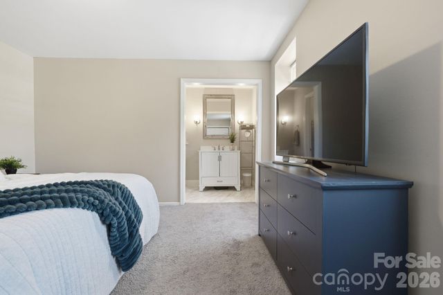 8033 Regent Park Lane, Charlotte, NC 28210