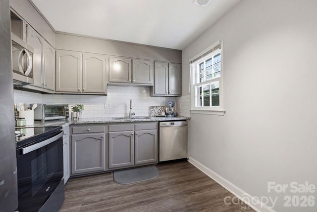 8033 Regent Park Lane, Charlotte, NC 28210