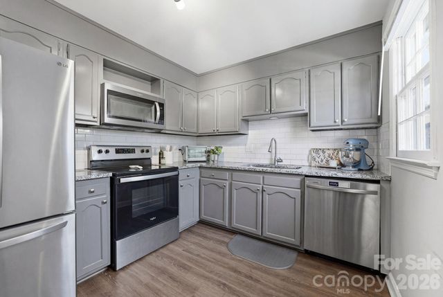 8033 Regent Park Lane, Charlotte, NC 28210